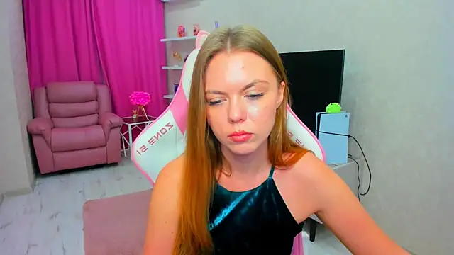 Strawberrye: απευθείας συνομιλία ΧΧΧ