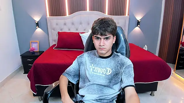 Czat XXX na żywo – Tommy18__
