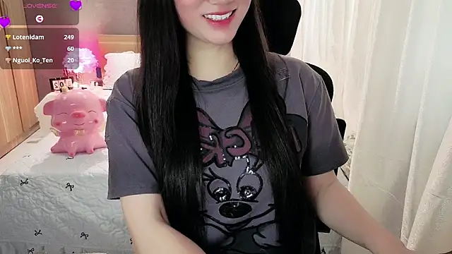 JENNIE-16's Live XXX Chat