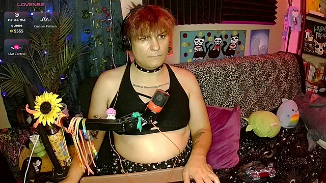 lobotomyprincess: онлайн-секс-чат
