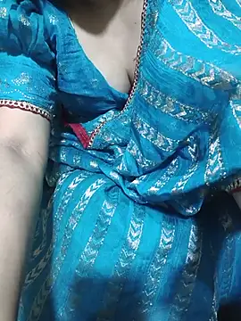 Pokazy przed kamerką – Village_aunty12