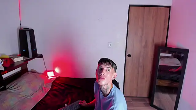 Вебкам-шоу Darwinstark_