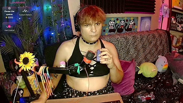 lobotomyprincess' Webcam Show