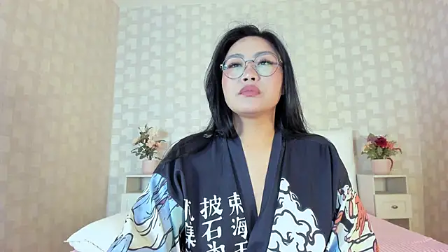 NatsumiHun's Live XXX Chat