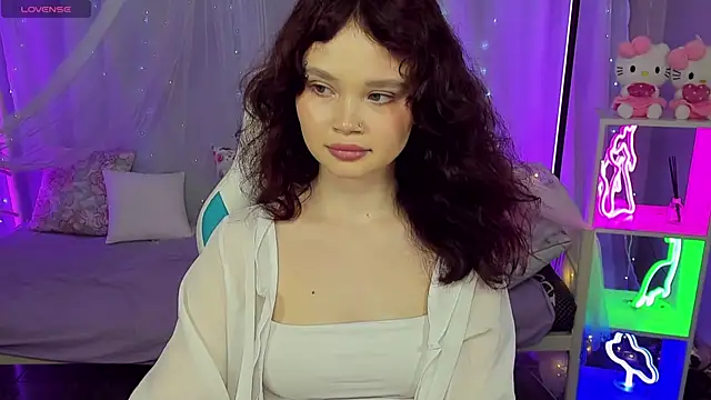 EmilyChaves 现场XXX聊天