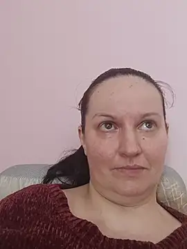 BustyLadyAlma 现场XXX聊天