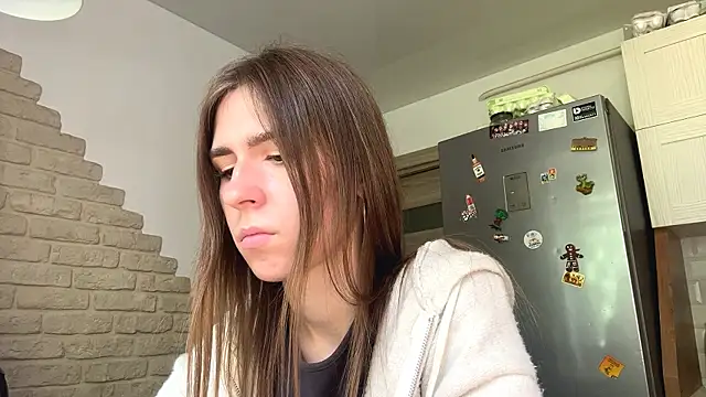 ZaraGuyette 即時 XXX 聊天