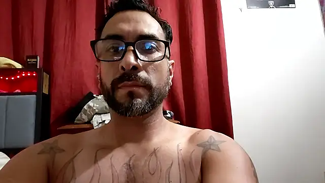 Forbidden_daddy Chat XXX in diretta