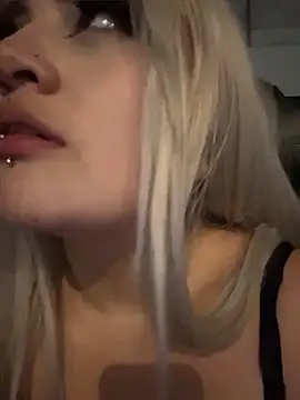 Chat XXX en directo de lya_nekko_
