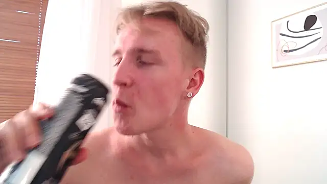 Онлайн чат XXX AlexxSweet