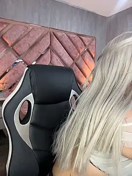 lya_nekko_ live XXX chat