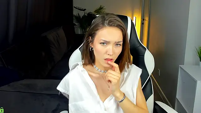 Leslie_Scott Live XXX-Chat