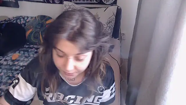 AlienforTwenty Live XXX-Chat
