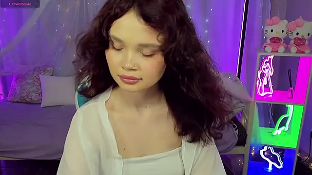 EmilyChaves 现场XXX聊天