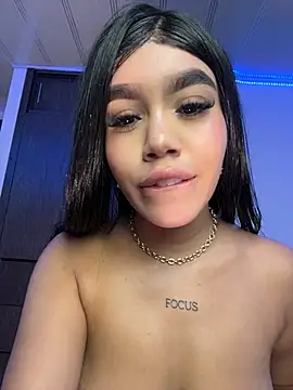 Tyra_malkovaa 라이  브 XXX 채팅