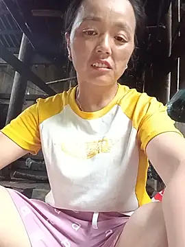 tomtit123's Live XXX Chat