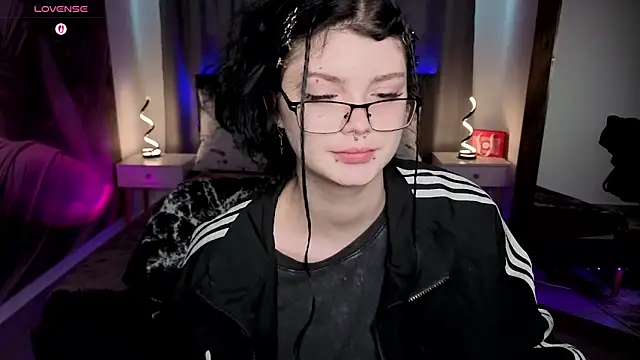 Онлайн чат XXX MileyRood