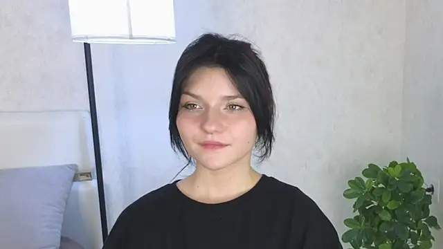 NyraVesperis live XXX chat
