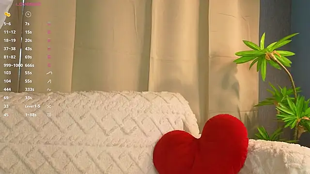 mymonique Chat XXX in diretta