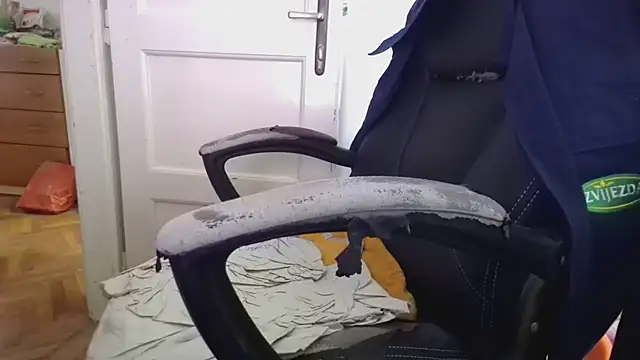 Show modela tipko123 na web-kameri