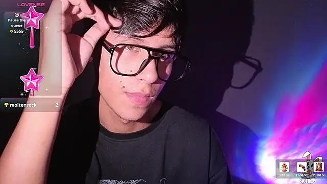 Chris_pz live XXX chat