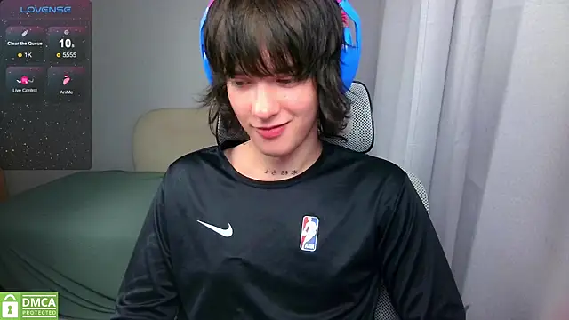 LeonBoykisser Webcam Show