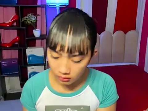 Urasianalodia 网络视讯表演