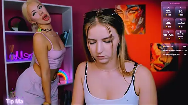 Pokazy przed kamerką – lina_moone