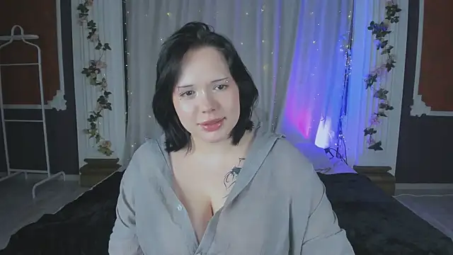 KittyNuarr – webcam-show