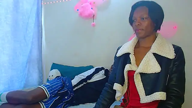 XXX chat uživo modela BLACKCATX01