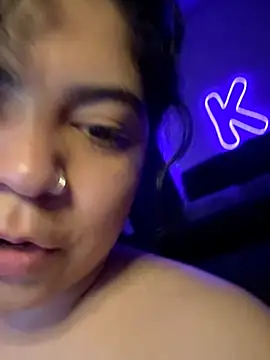 Živý XXX chat kimmiakiss22