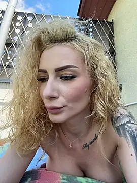AngieShae's Live XXX Chat