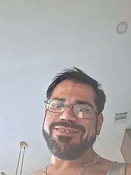 Zander823 – Naživo XXX chat
