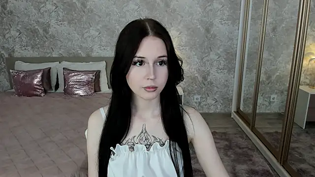 Chat +18 de VioletHarme ao vivo