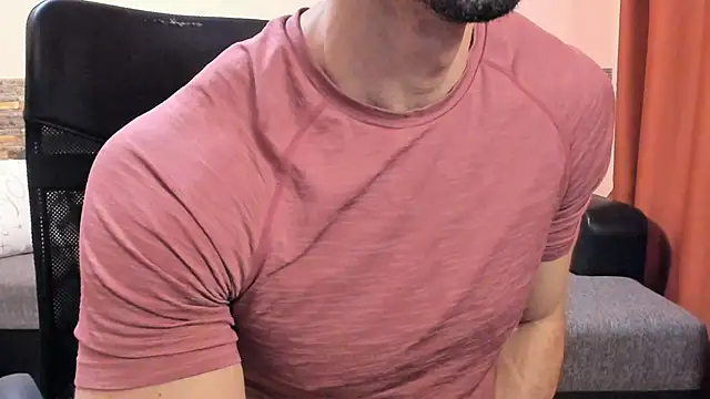 HotHunkTrainer – Naživo XXX chat