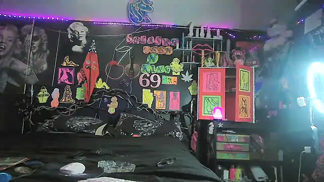 Splash_Queen420 élő XXX-chatje
