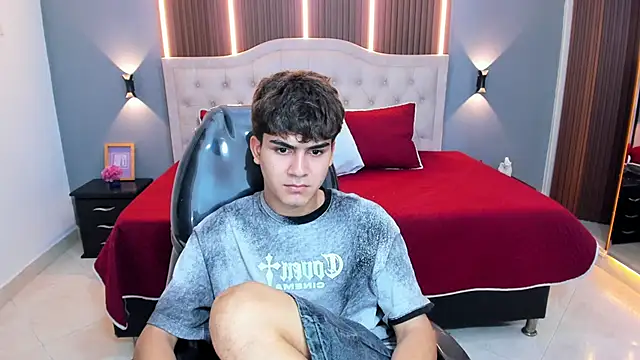 Chat XXX Live Tommy18__