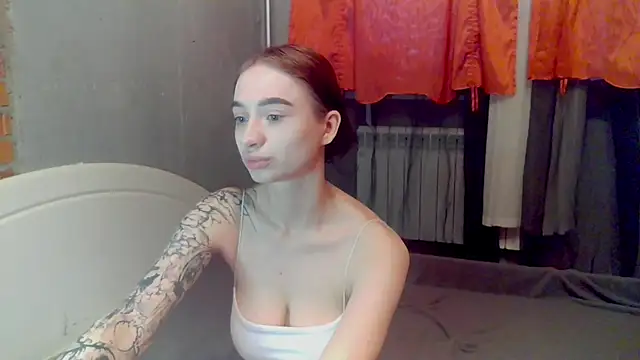 دردشة imChatty_Alice الجنسية المباشرة