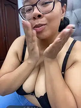 Chatroom XXX en direct de XMara