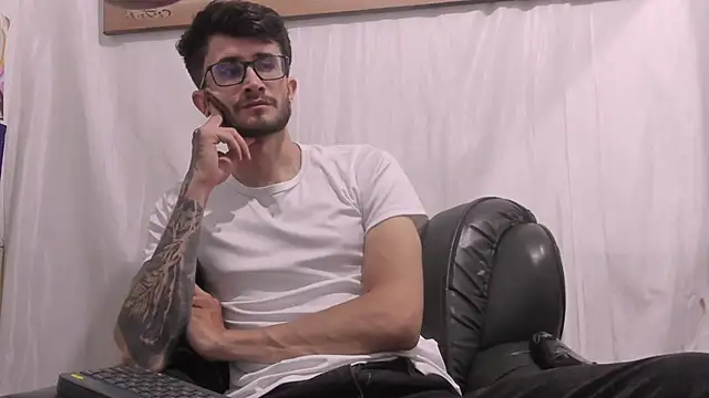 Chatroom XXX en direct de Loggan_donnelly