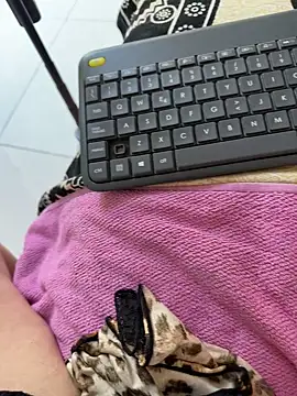 Eris_ Chat XXX in diretta