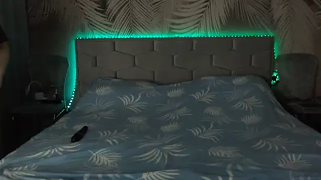 uliastar: онлайн-секс-чат