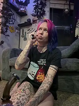 Toxii- live XXX chat
