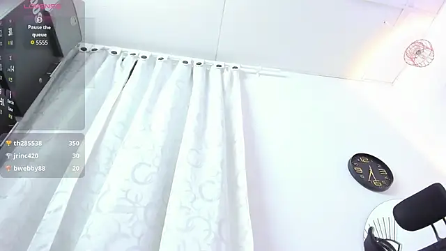 Lulu_Sanchez – Naživo chatovacia miestnosť