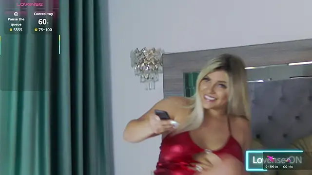 دردشة Lorehottie الجنسية المباشرة