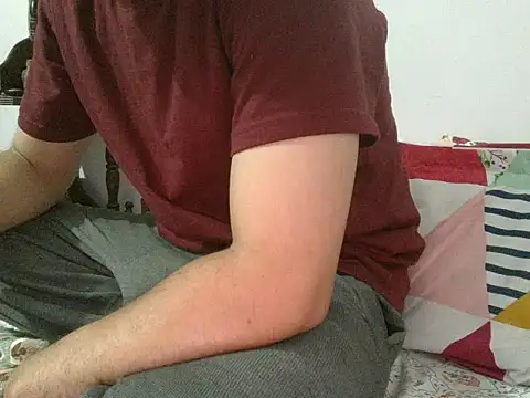Precumboner élő XXX-chatje