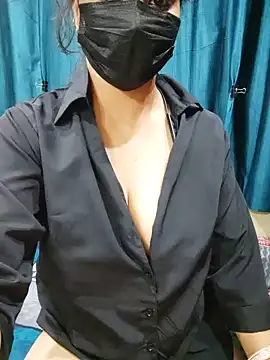 Raajsingh5566 Adlı Modelin Canlı XXX Sohbeti