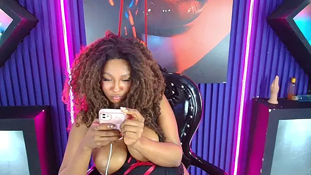Chat XXX en directo de MrEbonybdsm