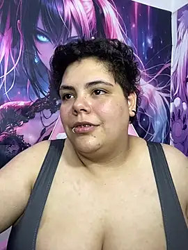 Hailey_Curvy webkamerás műsora