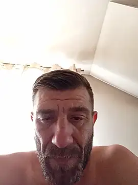 Alexdaniel89 即時 XXX 聊天